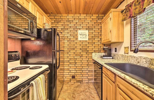 Twain Harte Cabin | Twain Harte Mountain Cabin w/Deck - 3 Mi to Dtwn