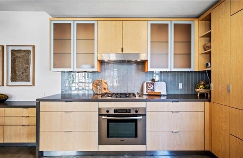 Venice Apartment | Two Bedroom Coastal Retreat with Modern Interiors