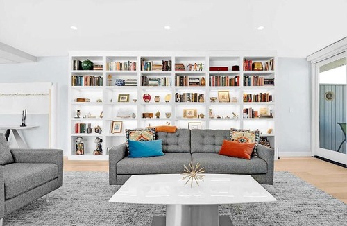 Beverly Hills Apartment | Two Bedroom Modern Apartment with Spacious Layout