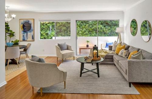 Tri-West Apartment | Two Bedroom Residence with Pool and Spa Access