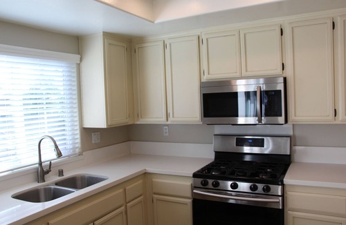 Lamanda Park House | Two Bedroom Two Bathroom Townhome in Pasadena