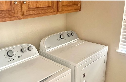 Rocklin House | TwoStory comfy Family Home 🪵🔥Fully Stocked, located in the heart of Rocklin,CA