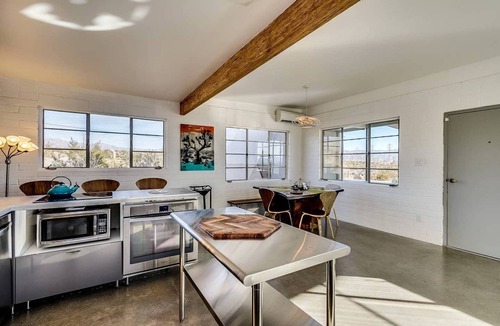 Palm Springs Cabin | Unique and Secluded Dome Retreat Surrounded by Mountains in Palm Springs
