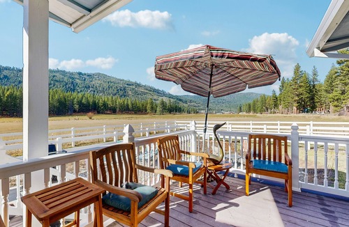 Sattley House | Unique, Family-Friendly Home w/Incredible Views, Private Hot Tub, & Pool Table