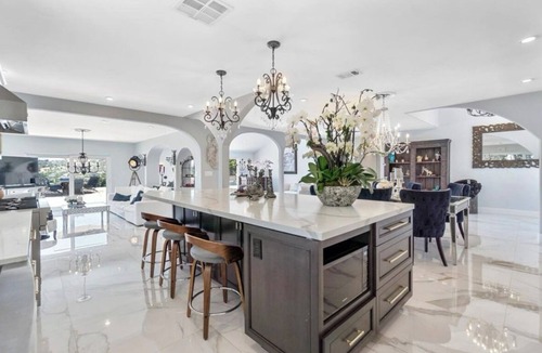 Tarzana House | Unlimited views right above the Breamar country club Golf Course