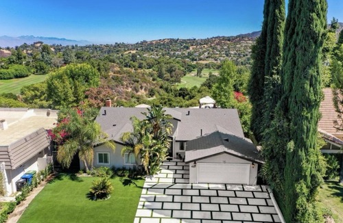 Tarzana House | Unlimited views right above the Breamar country club Golf Course