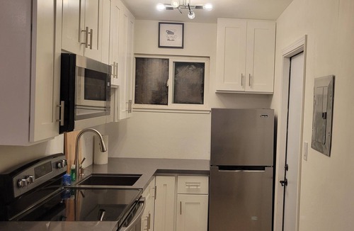 Napa House | Updated 2bd house in quiet neighborhood