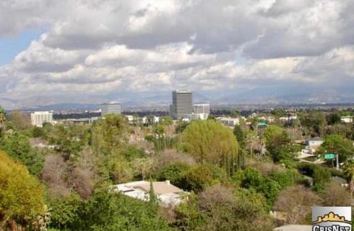 Encino House | Updated Paint Floor Female ONLY 130sqft Private Room 6500sqft Home VIEW Pool Gated Long Driveway 2Acre Estate BB