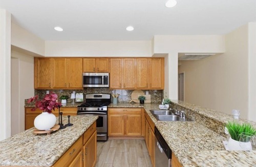 Temecula House | Upscale Family Retreat 5BR/3BA w/Pool 30 day Stay