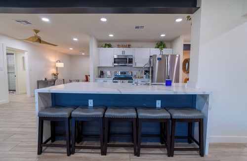 Litchfield Park House | Upscale Family Gem ~ Scenic Pool ~ Game Room ~ Pkg