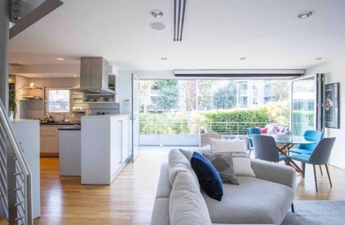 Sawtelle House | Urban Luxury House in Brentwood