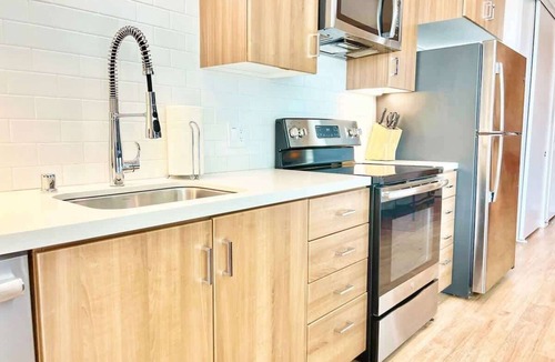 East Village Apartment | Urban Oasis w/Rooftop Views – Heart of San Diego
