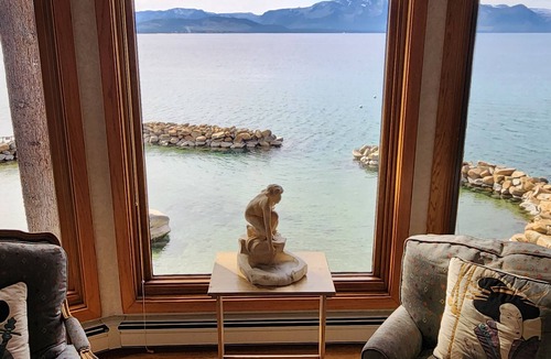 Elk Point House | Breathtaking Lakefront Home- Private beach-Fabulous sunsets-Paddleboards & canoe