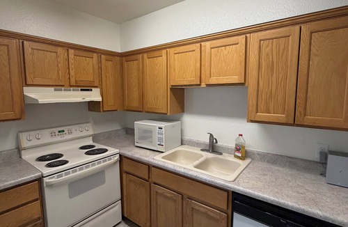 Villa De Paz House | Vacation Home Cute 3 bed 1 bath with PLENTY OF PARKING. Cardinals Stadium