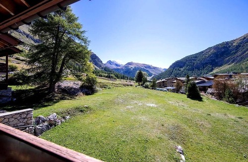Val-d'Isere Apartment | VAL D'ISERE: magnificent duplex at the foot of the slopes with views & parking