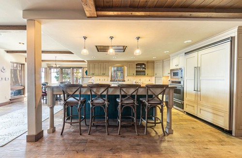 Tahoma House | Valhalla Lakefront by Tahoe Getaways-6BR West Shore, Pet-Friendly w Private Pier, Buoy, Hot Tub, A/C