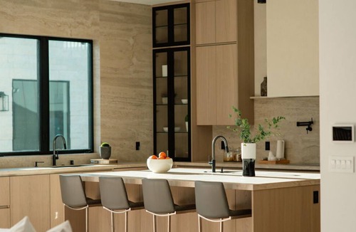 Encino House | Valjean Farmhouse - Ultimate Modern Luxury Estate