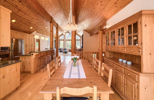 Alpine Meadows House | Vibrance at Alpine by Tahoe Getaways - Ski Shuttle - 4BR w Hot Tub & Sauna
