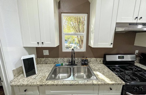 Florence-Graham House | Vibrant 2BR2B Duplex Downtown LA