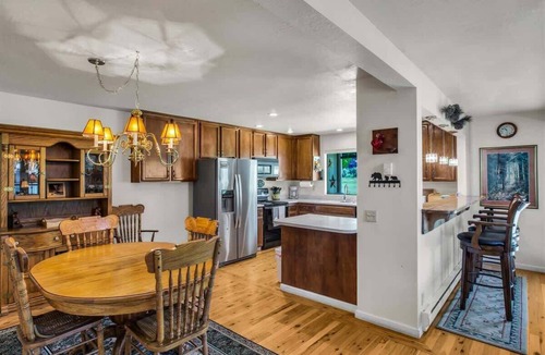 Plumas Eureka Estates Condo | Views of the 8th Fairway at Plumas Pines-8 Aspen
