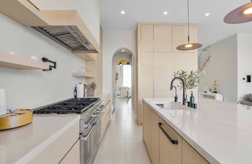 Studio City Villa | Villa Camellia - Charming 5 BR Home in the heart of Studio City
