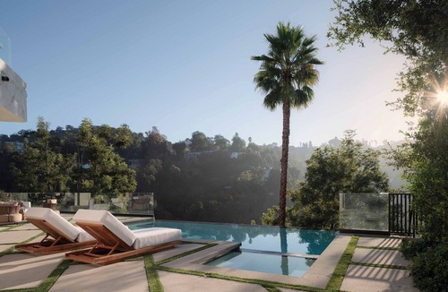 Trousdale Estates Villa | Villa Gina by LuxJB 🏆 Iconic Views 🏆 Basketball Court & Mini Golf