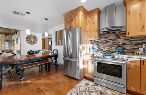 Upper Moonridge House | Villa Grove: 2 miles to Bear Mountain Ski Area, Fully Fenced Family Cabin w Hot Tub & Playground
