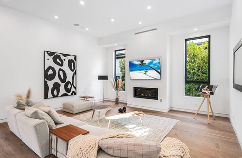 Melrose Villa | Villa Laurent by LUXJB🥇Modern WeHo Villa I 8 Beds I Gym