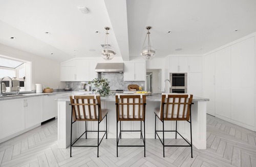 The Flats Villa | VILLA SIENA ~ BEVERLY HILLS ~ Privately gated, Pool & Spa ~ Family vacation