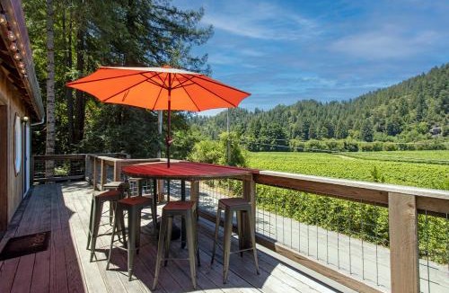 Guerneville House | Vinewood Lodge