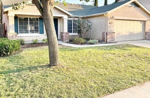 Visalia House | Visalia Home/High Quality Memory Foam Mattresses