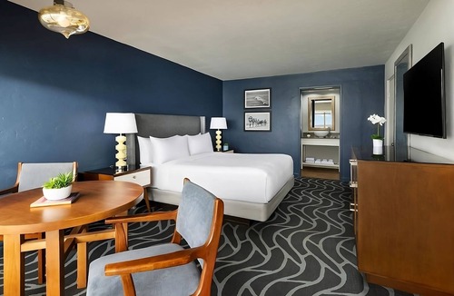Monterey House | Visit Monterey And Enjoy The Attractions! Pets Allowed, Outdoor Pool, Dining!