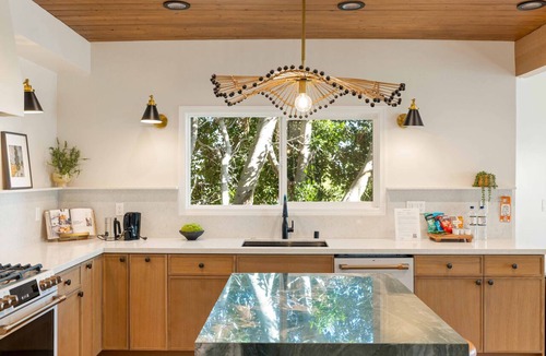 Hollywood Heights House | Voted Guest Favorite! Get Wow'd! Stellar Views Hollywood Hills