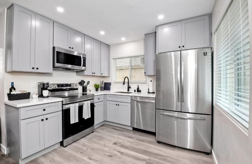 South Oceanside Apartment | Wake Up to Ocean Views | Tower 9 Across from the Beach