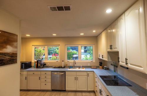 Lexington Hills House | Wake Up to Water Views in This Peaceful 2BR Escape 8 minutes from downtown