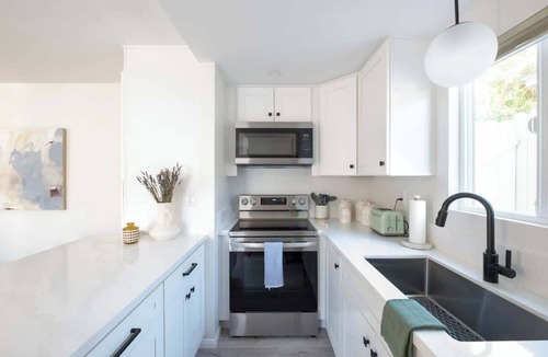 Carlsbad Apartment | Walk to Beach! Sunny Carlsbad Studio w/Parking
