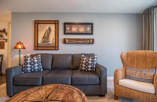 Townsite House | Walk to the Beach Sunset Ocean Views - D-207