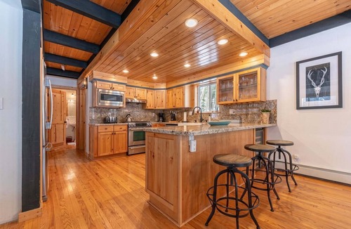 Tahoe Pines House | Walk to the Lake! West Shore Luxury Cabin, Dog Friendly, Sauna & HOA Beach