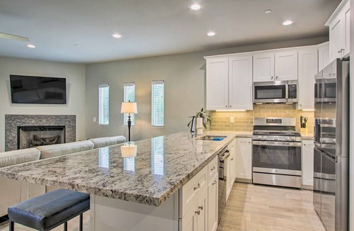 Cave Creek House | Walkable Townhome w/Pool Access in Cave Creek!