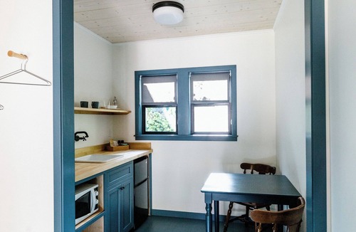 Nevada City Cabin | Walnut Cottage at Piety Hill Cottages