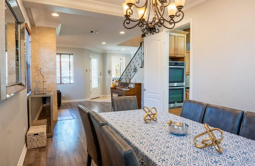 Sherman Oaks House | Warm, Inviting, Spacious Mediterranean Style Home Near Universal Studios