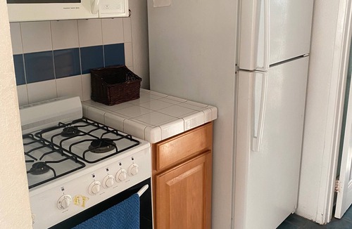 Belmont Shore Apartment | Waterfront Belmont Shore Studio Great View & Deck