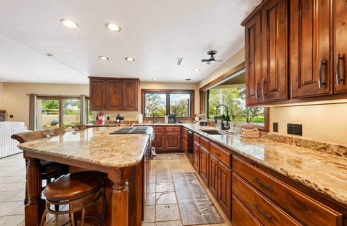 Prescott House | Waterfront Clubhouse at Antelope Hills