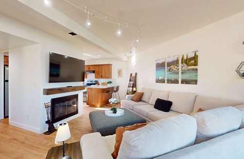 Tahoe Keys Condo | Waterfront townhouse with dock & mountain view - close to skiing, hiking & beach