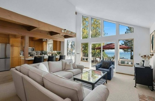 Tahoe Vista House | Waves End Lakefront By Tahoe Getaways. On the beach with buoy and beach toys!