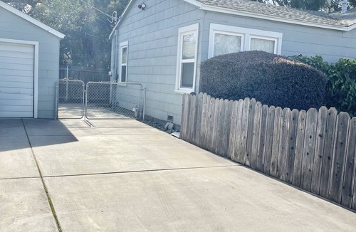 Chico House | Well equipped 2 bedroom house by Enloe