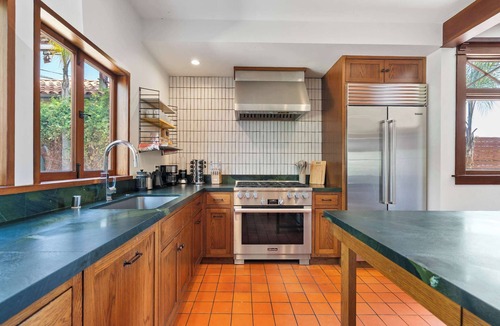 Mid City House | West Adams 4BR Home | Hot Tub + Grill | C&C