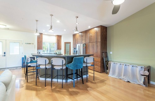 Redding House | West Side Home near lake, trails, 3 king beds, kids play area, bonus room!