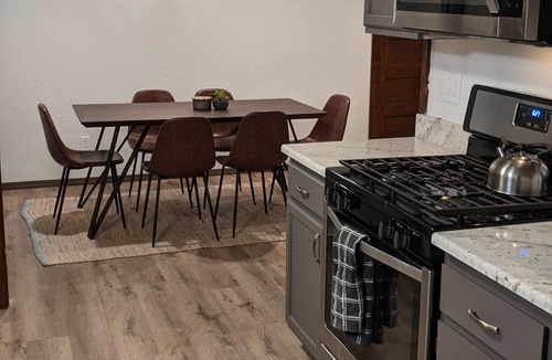 Prescott House | Whipple Vacay: Centrally located, walking distance to Yavapai medical center.