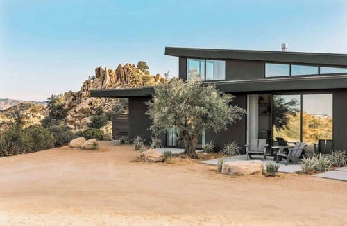 Yucca Valley House | Whistling Rock Luxury Pool Home in Boulders